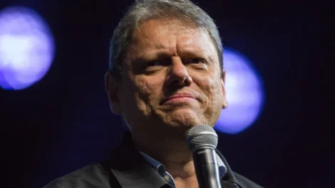 Tarcísio sinaliza antecipar inauguração da linha-6 do metrô para campanha de reeleição