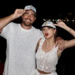 Taylor Swift e Travis Kelce buscam melhor estado para redigir acordo pré-nupcial; entenda