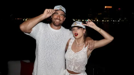 Taylor Swift e Travis Kelce buscam melhor estado para redigir acordo pré-nupcial; entenda