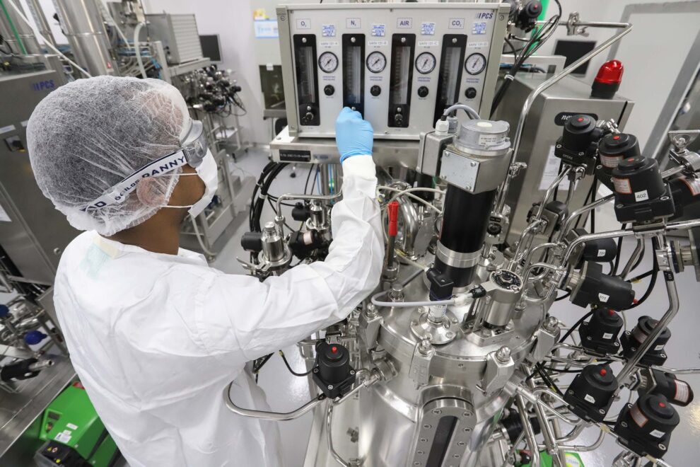 Tecpar vai fornecer 28 milhões de doses de vacina antirrábica para campanhas nacionais Tecpar fornecerá 28 milhões de doses de vacina antirrábica ao Ministério da Saúde