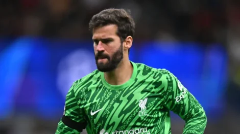 Titular absoluto no gol da seleção, Alisson chega à Copa do Mundo atormentado por lesões