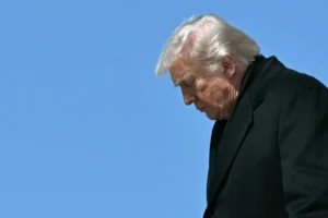 Trump chama proposta do Irã para a paz de pedaço de lixo