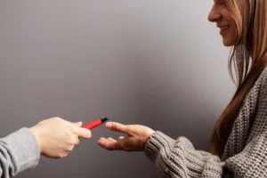 Uso de vapes por adolescentes acende preocupação entre especialistas
