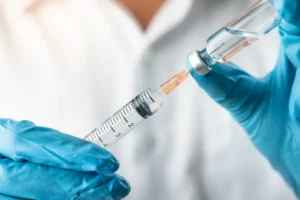 Vacina contra cepa do ebola na África pode demorar até 9 meses