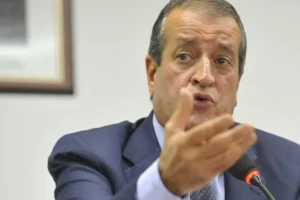Valdemar Costa Neto é condenado a indenizar PT por dizer que partido organizou atos do 8/1