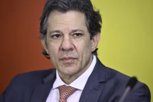 'Vamos trabalhar em uma jornada 7x0 para reeleger Lula', diz Haddad