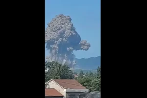 Vídeo mostra explosão em fábrica na China que matou 26 pessoas