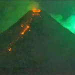 Vídeo mostra meteoro cruzando céu durante erupção de vulcão nas Filipinas
