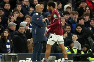 West Ham é rebaixado após rodada final dramática na Premier League