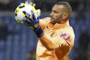 Weverton diz que vive auge aos 38 e se apega a fala de Neymar em 2ª chance