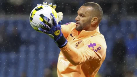 Weverton diz que vive auge aos 38 e se apega a fala de Neymar em 2ª chance