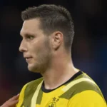 Zagueiro do Borussia Dortmund anuncia aposentadoria aos 30 anos após lesões