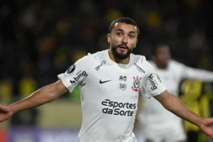 Zakaria desencanta, Corinthians empata e garante liderança na Libertadores