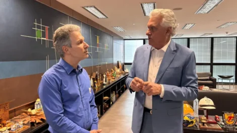 Zema não descarta aliança com Caiado para viabilizar outro nome da direita ainda no 1º turno