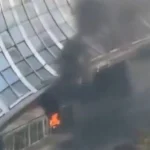 Aeronave atinge o maior arranha-céus de Pequim