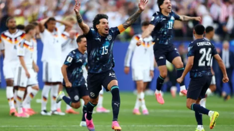 Alemanha e Holanda caem nos pênaltis e estão fora da Copa do Mundo