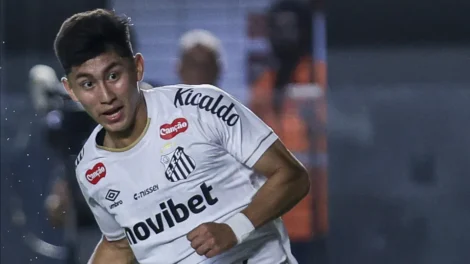 Após meses de negociação, Santos acerta a renovação contratual de Miguelito