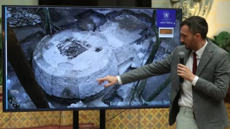 Arqueólogos descobrem rara estrutura maia preservada na Guatemala