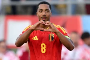 Bélgica vence a Cróacia em amistoso entre carrascos da seleção brasileira