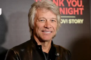 Bon Jovi é 'completamente obcecado' pela neta, revela Millie Bobby Brown