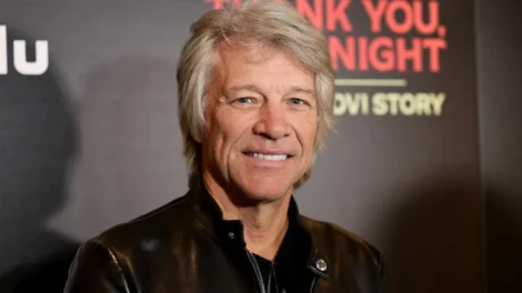 Bon Jovi é 'completamente obcecado' pela neta, revela Millie Bobby Brown