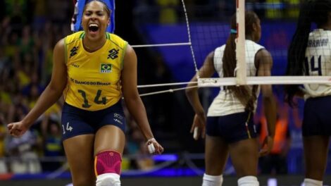 Brasil sofre, mas bate Itália por 3 sets a 2 na Liga das Nações