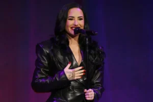 Campanha de Demi Lovato com Vini Jr. reacende lembranças de antiga amizade com Neymar