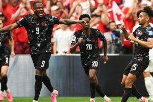 Canadá atropela Catar e vence pela primeira vez em uma Copa do Mundo