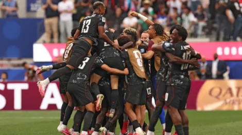 Canadá vence a África do Sul no fim e avança às oitavas da Copa