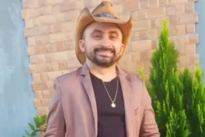 Cantor de 37 anos morre em grave acidente em rodovia do Piauí