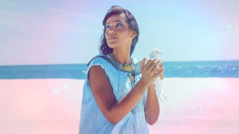 Cantora Tainá lança 'Sabiá': a canção da alma que aprendeu a voar