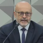 Careca do INSS relata luzes acesas 24h em cela e pressão de agentes por delação