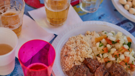 Carne de boi e cerveja pressionam orçamento, mas frango e suínos dão alívio ao bolso