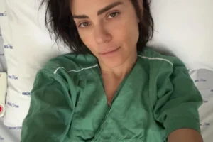 Carolina Dieckmmann alerta seguidores após internação. "É coisa séria"
