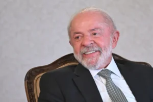 Com versículos bíblicos e pauta eleitoral, PT lança carta aos evangélicos