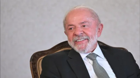 Com versículos bíblicos e pauta eleitoral, PT lança carta aos evangélicos