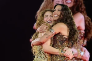 Como Anitta se tornou uma estrela global? Todas as parcerias dela com artistas gringos e brasileiros