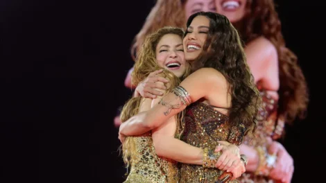 Como Anitta se tornou uma estrela global? Todas as parcerias dela com artistas gringos e brasileiros