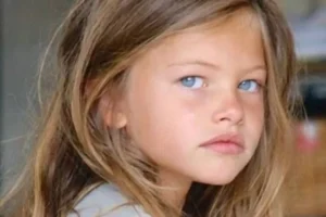 Conhecida como “menina mais bonita do mundo”, modelo se casa em Paris
