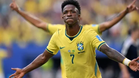 Copa do Mundo: Brasil vence Escócia por 3 a 0 com show de Vini Jr.