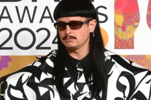 Corpo de Oliver Tree "de volta à Califórnia"; último desejo será cumprido