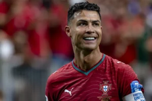 Cristiano Ronaldo faz dois gols e Portugal vence o Uzbequistão por 5x0