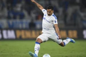 Cruzeiro acerta venda de Kaiki a clube italiano em negócio de até R$ 100 mi