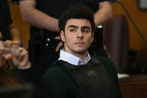 Defesa de Luigi Mangione desiste de alegação psiquiátrica em julgamento