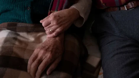 Denúncias de violência contra idosos crescem no país