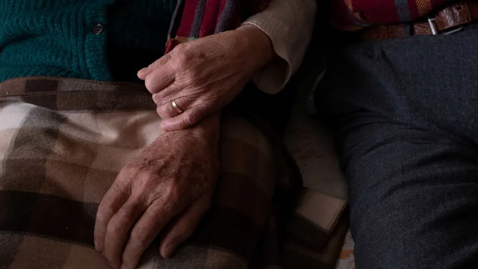 Denúncias de violência contra idosos crescem no país
