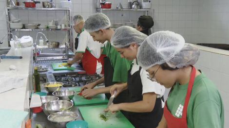 Desemprego até maio cai para 5,6%, indica pesquisa