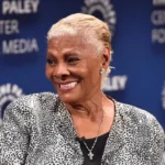 Dionne Warwick anuncia shows no Brasil em turnê de despedida dos palcos