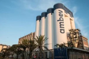 Dona da Ambev estende parceria com Fifa para Copa do Mundo de 2030