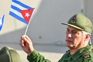 EUA ampliam sanções contra líder de Cuba e membros da família Castro
